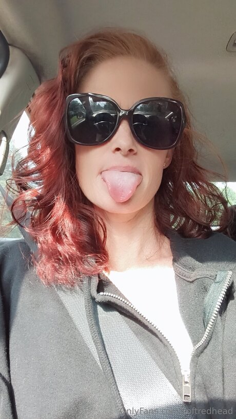 Softredhead free actress picture