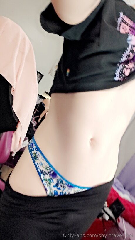 Shy Travel Boi perfect actress pic