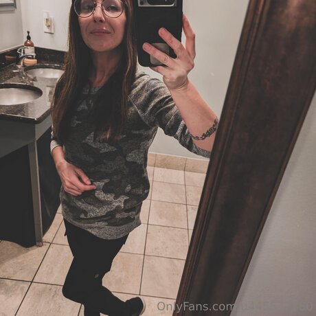 U445532880 perfect actress archive