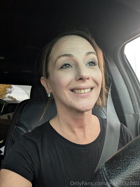 U445532880 star nudes image