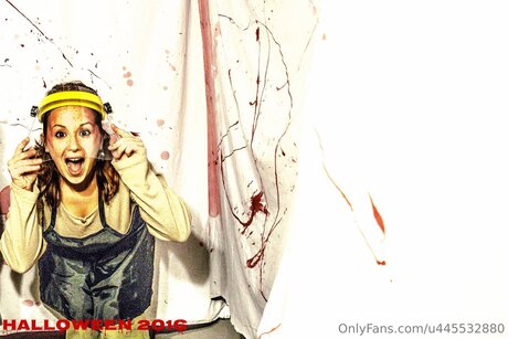 U445532880 nude model image