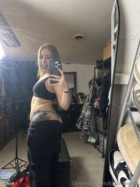 Lizzie4keeps best actress photo