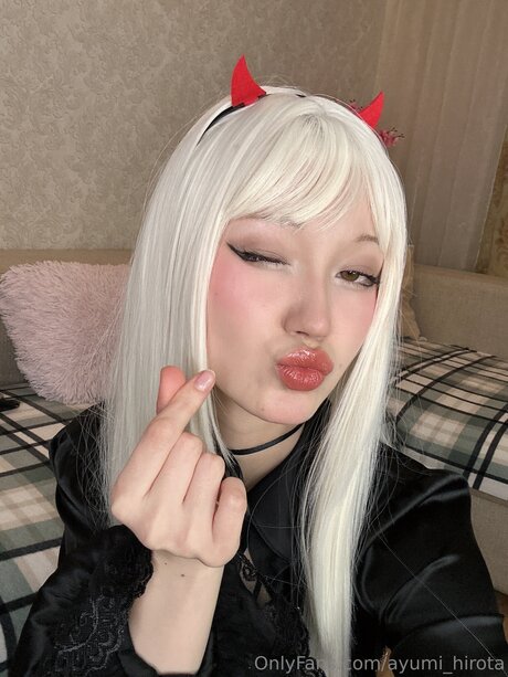 Ayumi Hirota nice actress pictures