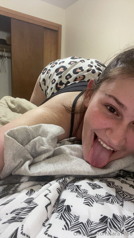 Sara7766 nude pornstar photo