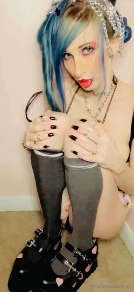 Aliengirlalt Free pornstar naked pics