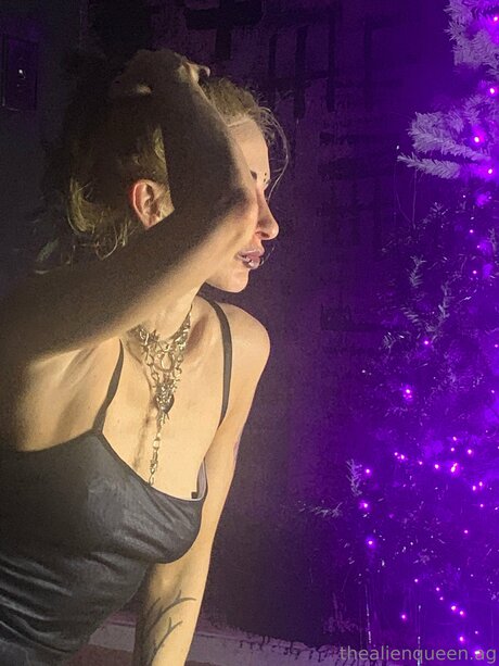 Aliengirlalt Free star adult img