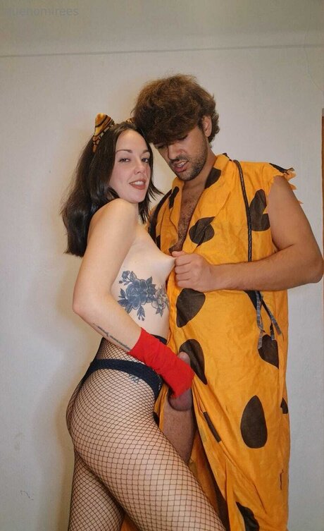 Quenomirees nude actress archive