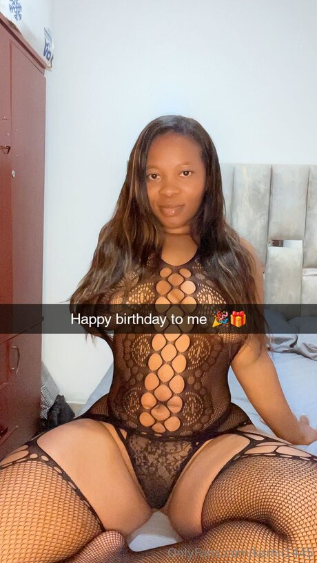 Kamii1445 model nude image