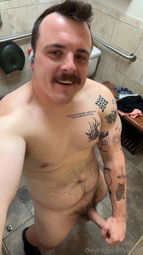 Swoleli hot star image