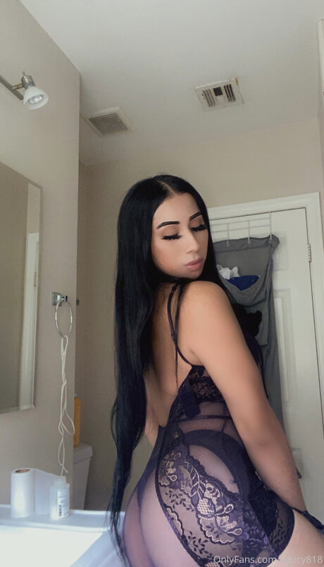 Saucy818 naked model galleries