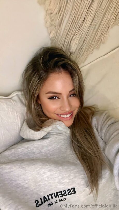 Vivian Tul free pornstar archive