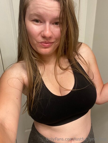 Lustful Lynn Free pretty pornstar pic