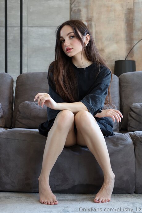 Plushy Liz pornstar free pics