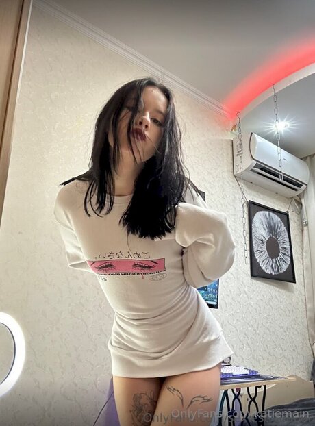 Katiemain hot model photos