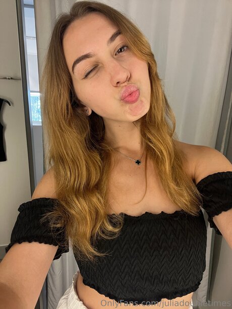 Juliadoubletimes exclusive actress pic