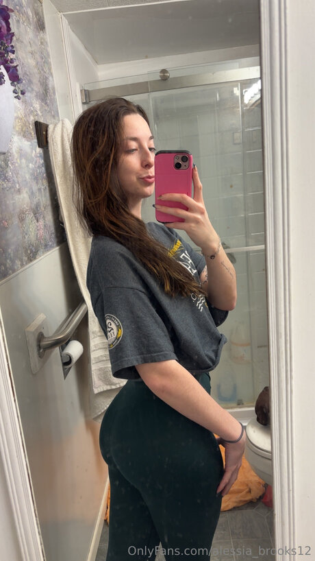 Alessia Brooks12 model exclusive image