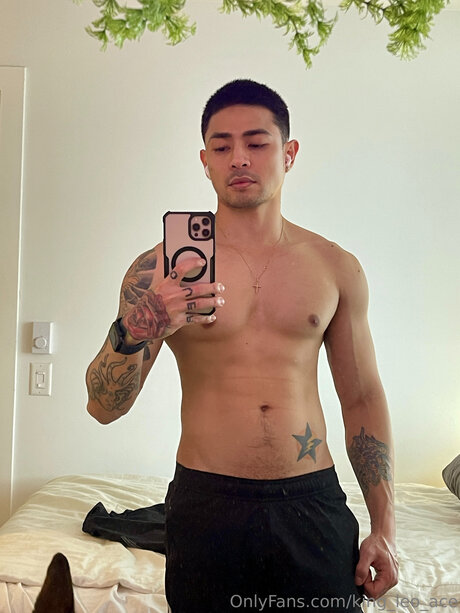 King Leo Ace naked pornstar photo
