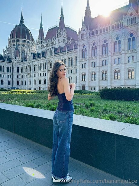 Bananaju1ce nudes model archive