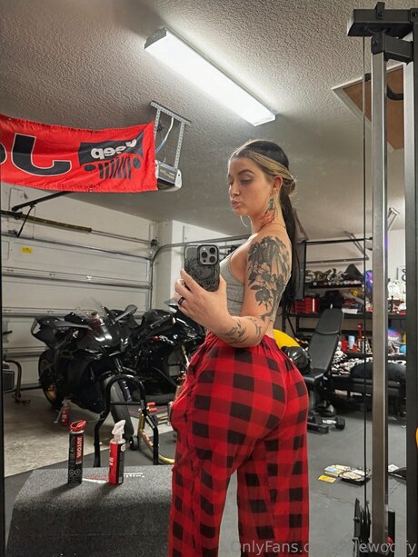 Lelewoolfy pornstar beautiful pic