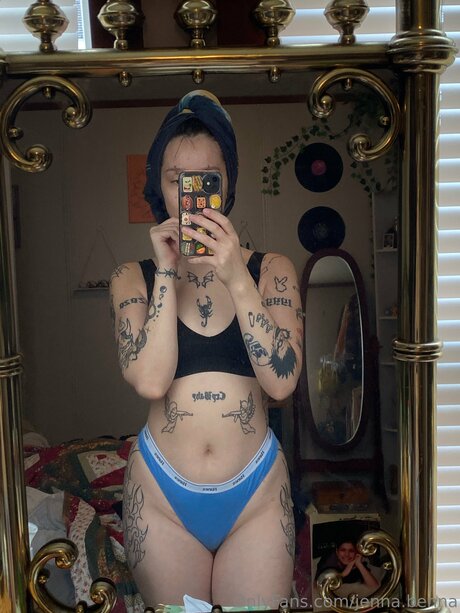 Jenna Benna model xxx photo