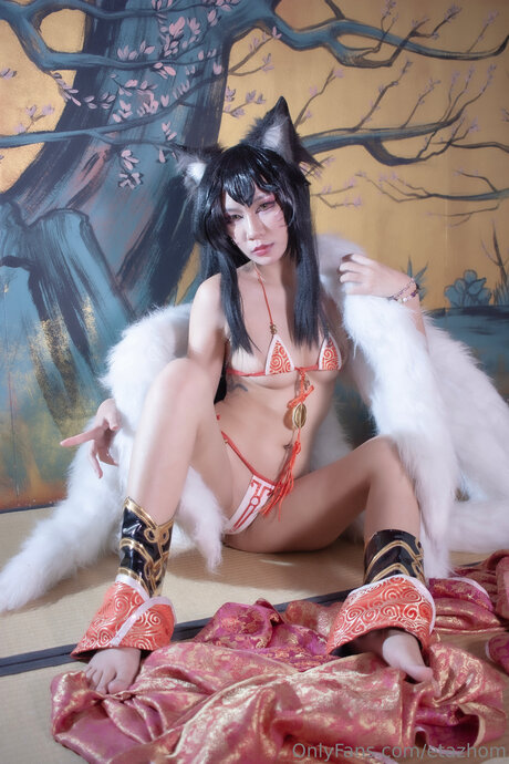 Etazhom pretty model photo