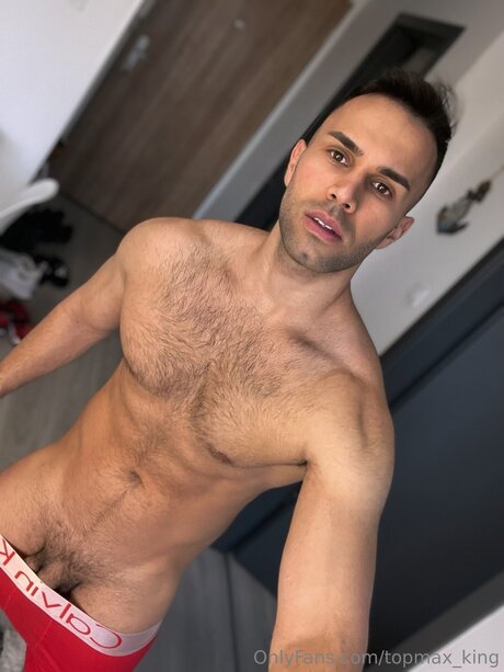 Topmax King pretty model image