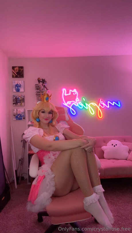 Crystalrose Free star naked picture