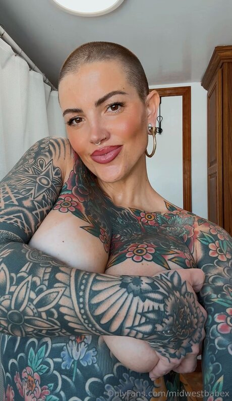 Midwestbabex pornstar adult pictures