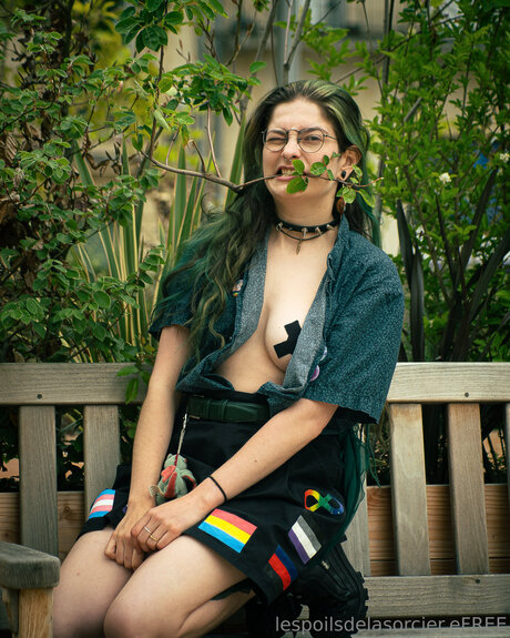 Poilsdesorcier Efree sexy star img