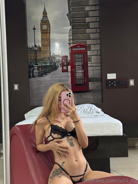 Adri Rre art pornstar pics