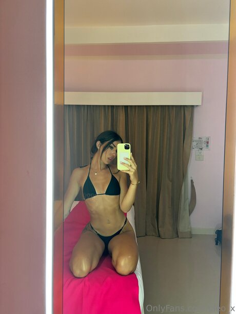 Cleo X sexy pornstar images