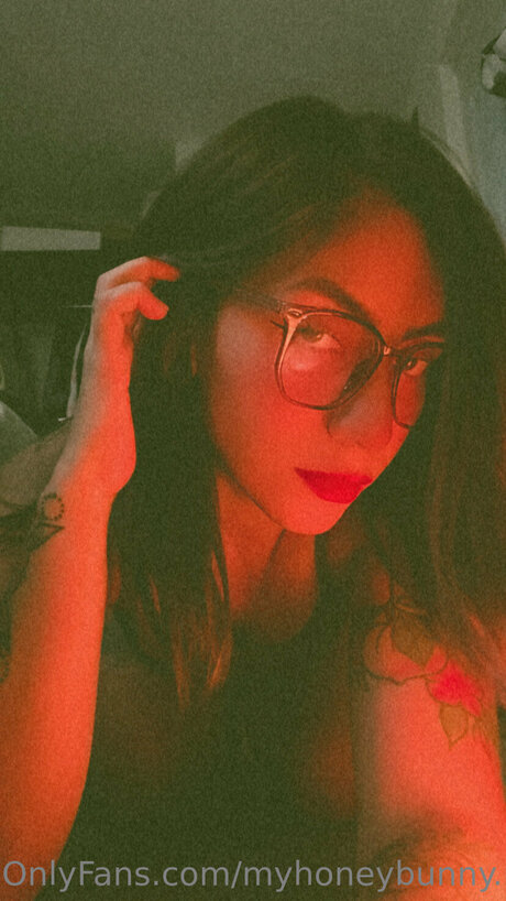 Myhoneybunny Mx model naked img