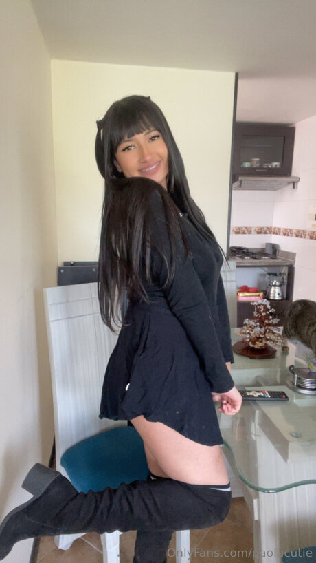 Paolacutie nude actress picture