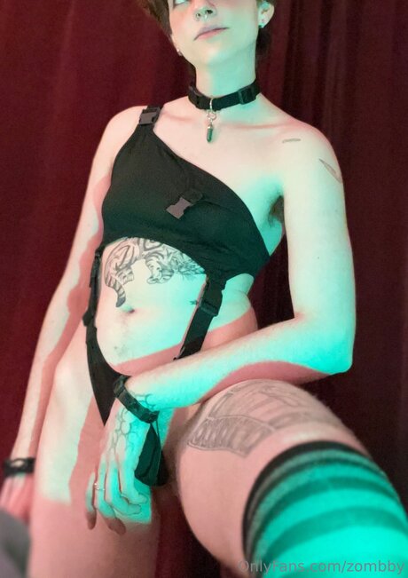 Zombby perfect pornstar photos