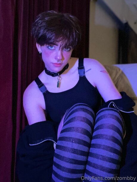 Zombby pornstar nude photos