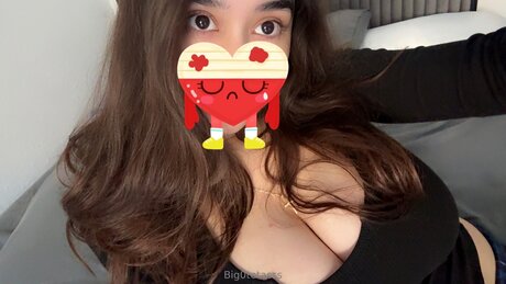 Big0t3tass adult model pic