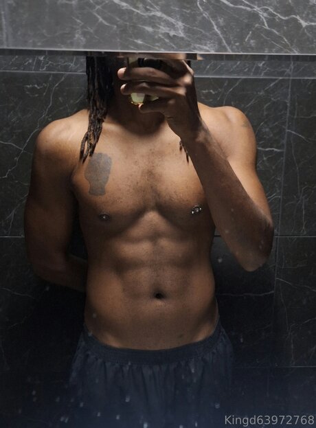 U370740840 nude pornstar images