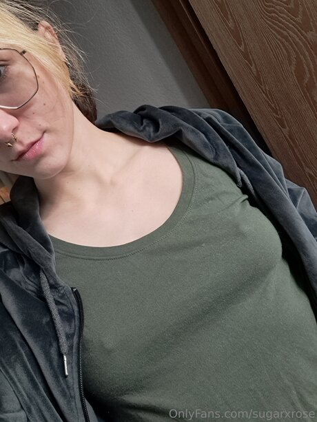 Sugarxrose naked pornstar image