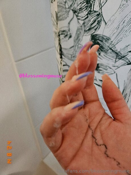 Blossomingmuse pornstar beautiful pic