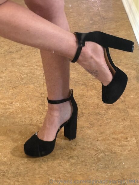 Reginaphalange1993 star photos