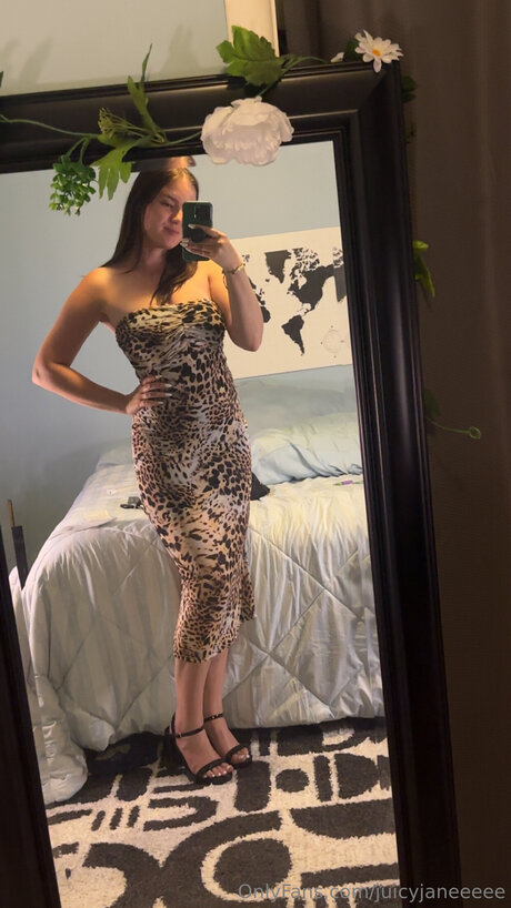 Juicyjaneeeee model xxx photos
