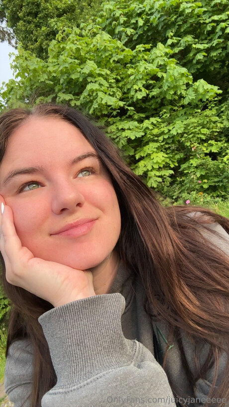 Juicyjaneeeee sex star img