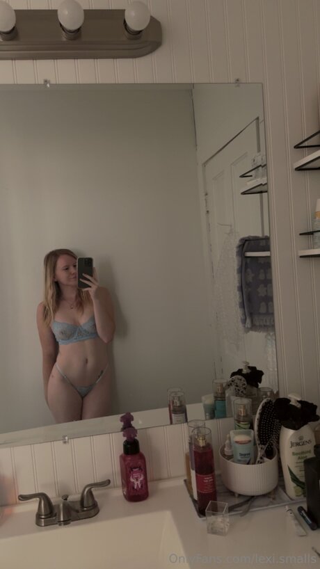 Lexi Smalls xxx pornstar image