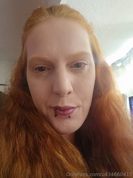 U434660415 model sexy img