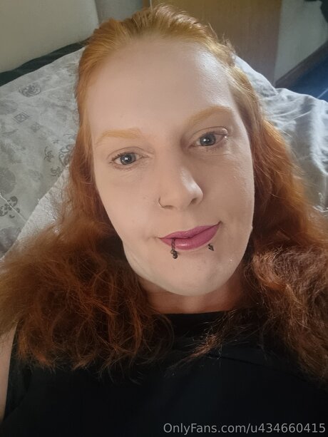 U434660415 pornographic actress photo