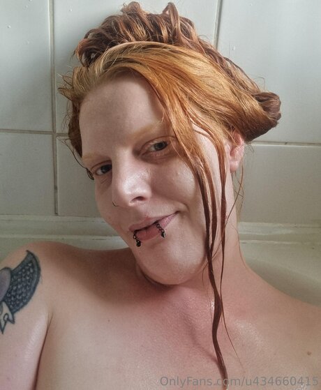 U434660415 star nudes pic