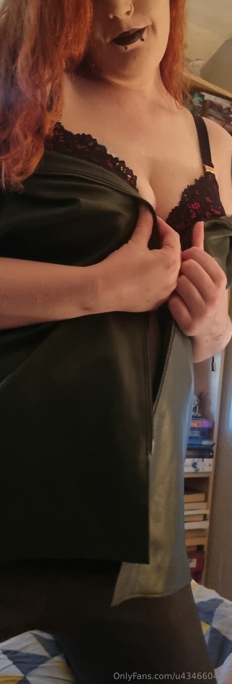 U434660415 pornstar naked img