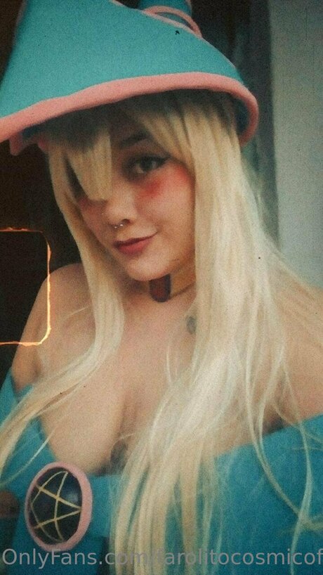 Farolitocosmicofree Profile pic