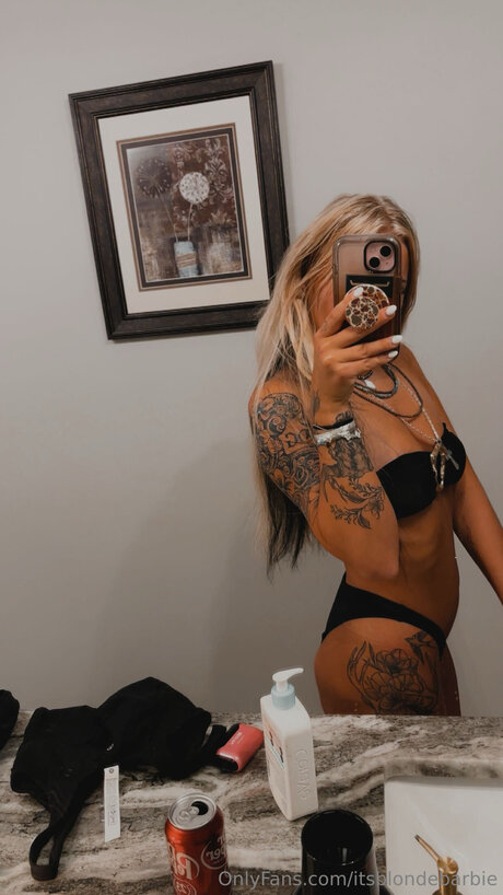Itsblondebarbie xxx pornstar img