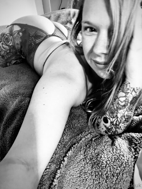 Lottie Rose Free xxx star photo